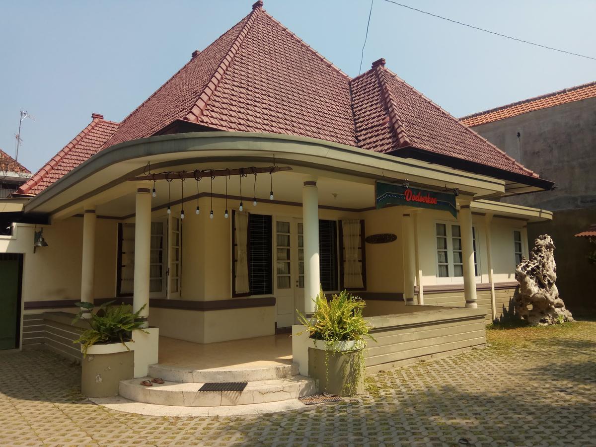 Doeloerkoe Homestay Solo Dış mekan fotoğraf