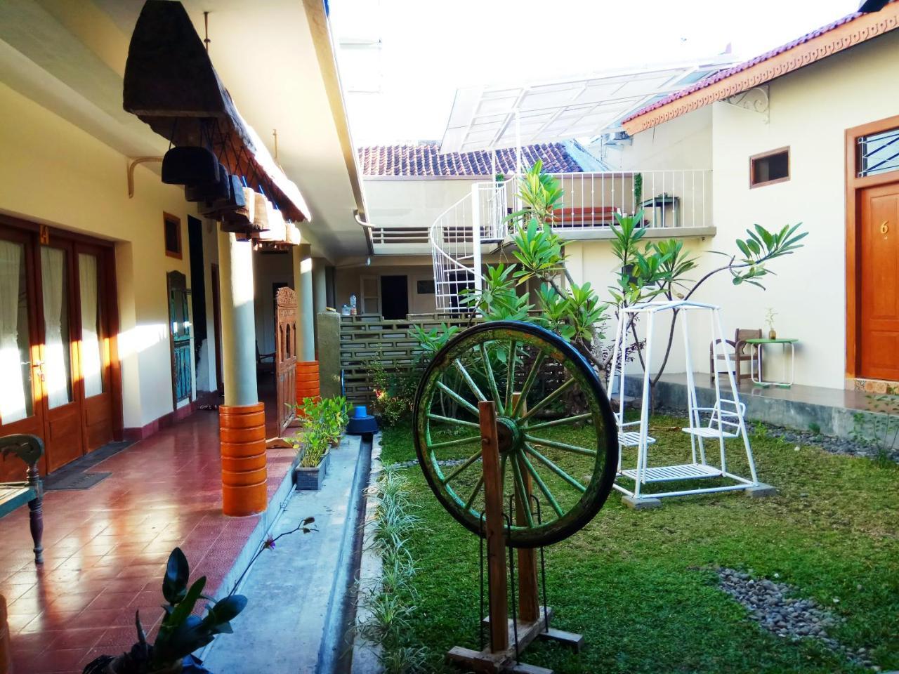 Doeloerkoe Homestay Solo Dış mekan fotoğraf