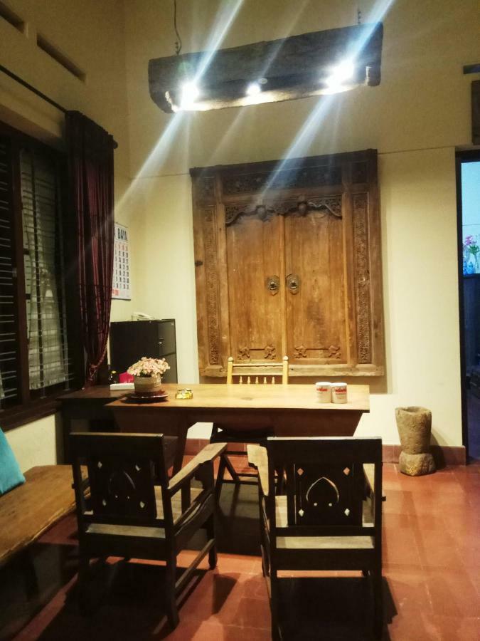 Doeloerkoe Homestay Solo Dış mekan fotoğraf